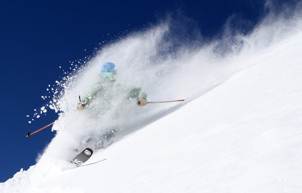 Fast and Light magazine photo Tim Barnett skiing powder snow