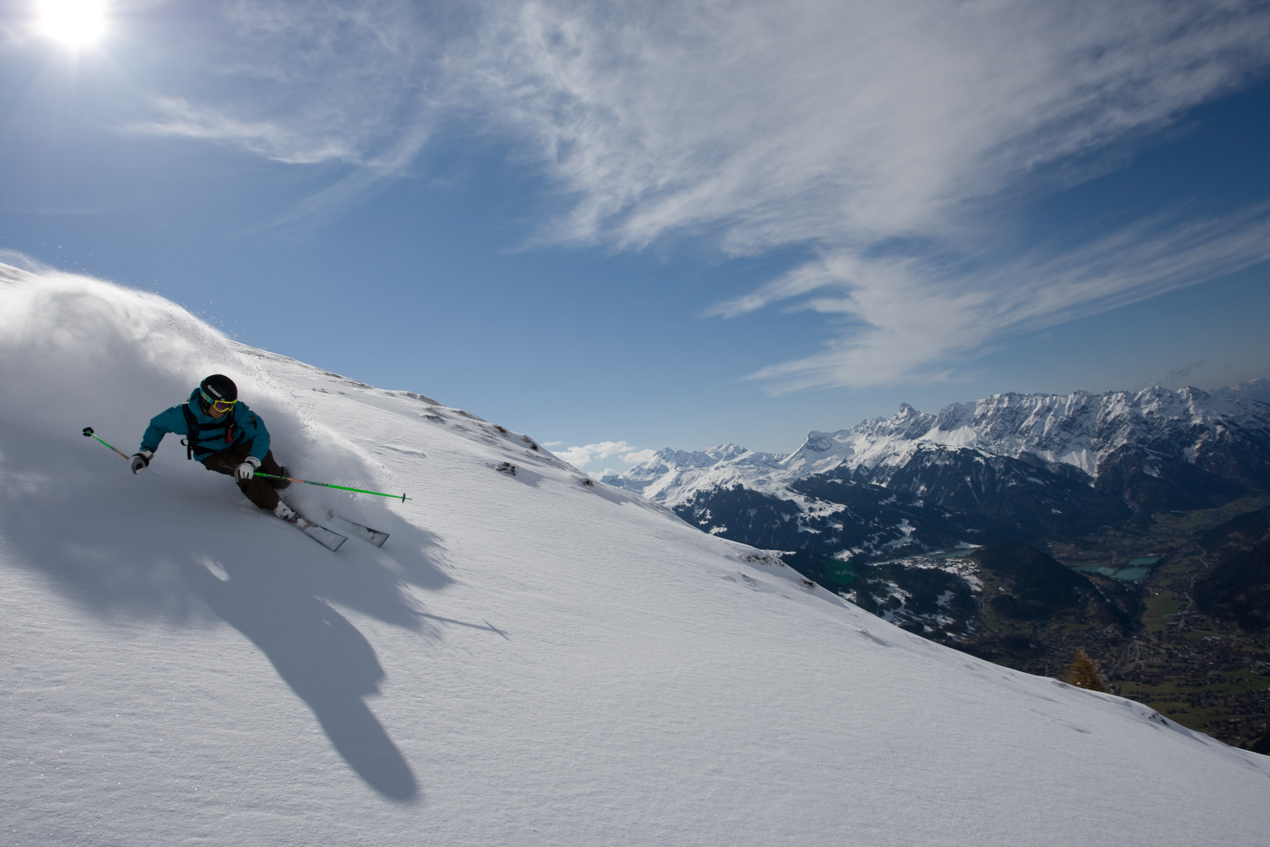 Fast and Light magazine photo Tim Barnett skiing powder snow montafon